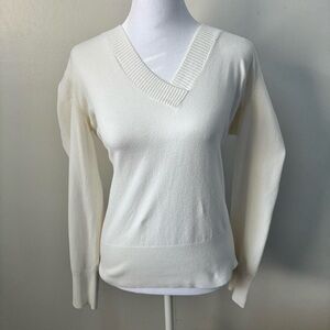 Old Navy Cream V-Neck Sweater